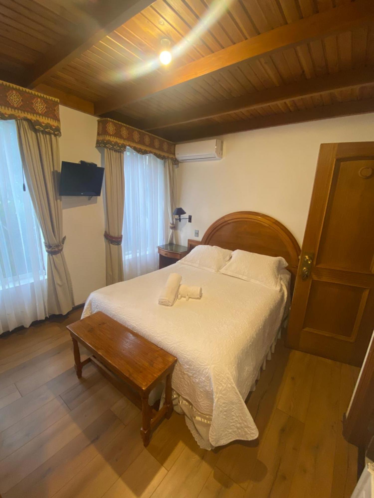 Hotel Kueyen-Ko Pucón Esterno foto